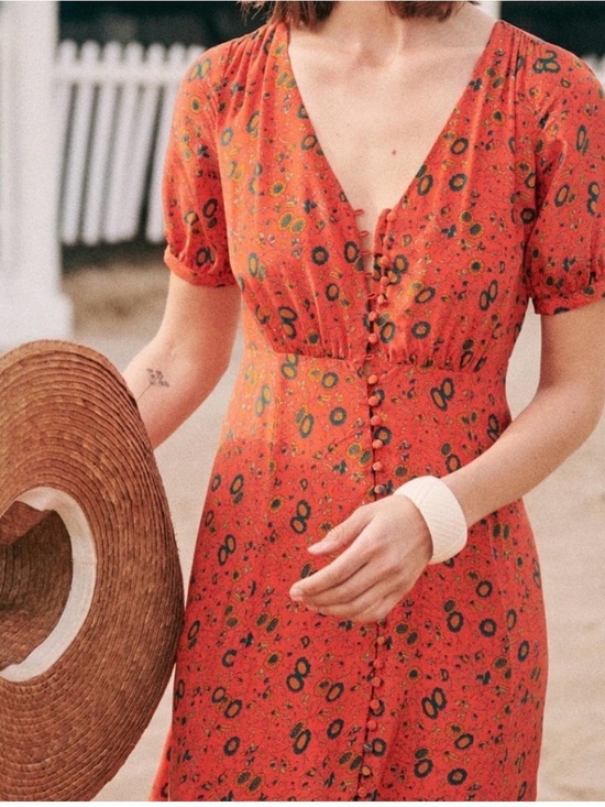 Sezane Dresses & Skirts - Sezane Sollie Dress - Vintage print